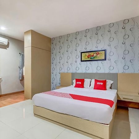 OYO 3726 Tembok Batu Residence Tugu Exterior foto
