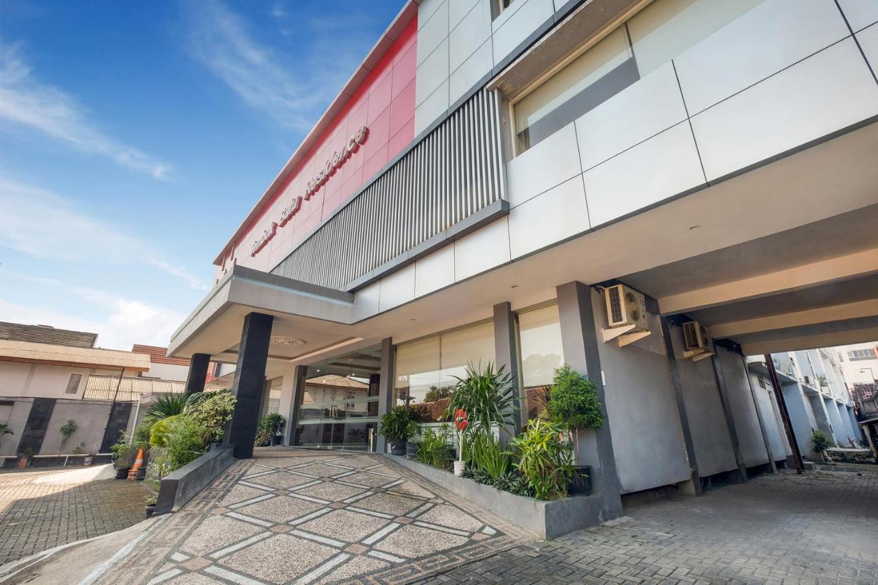 OYO 3726 Tembok Batu Residence Tugu Exterior foto