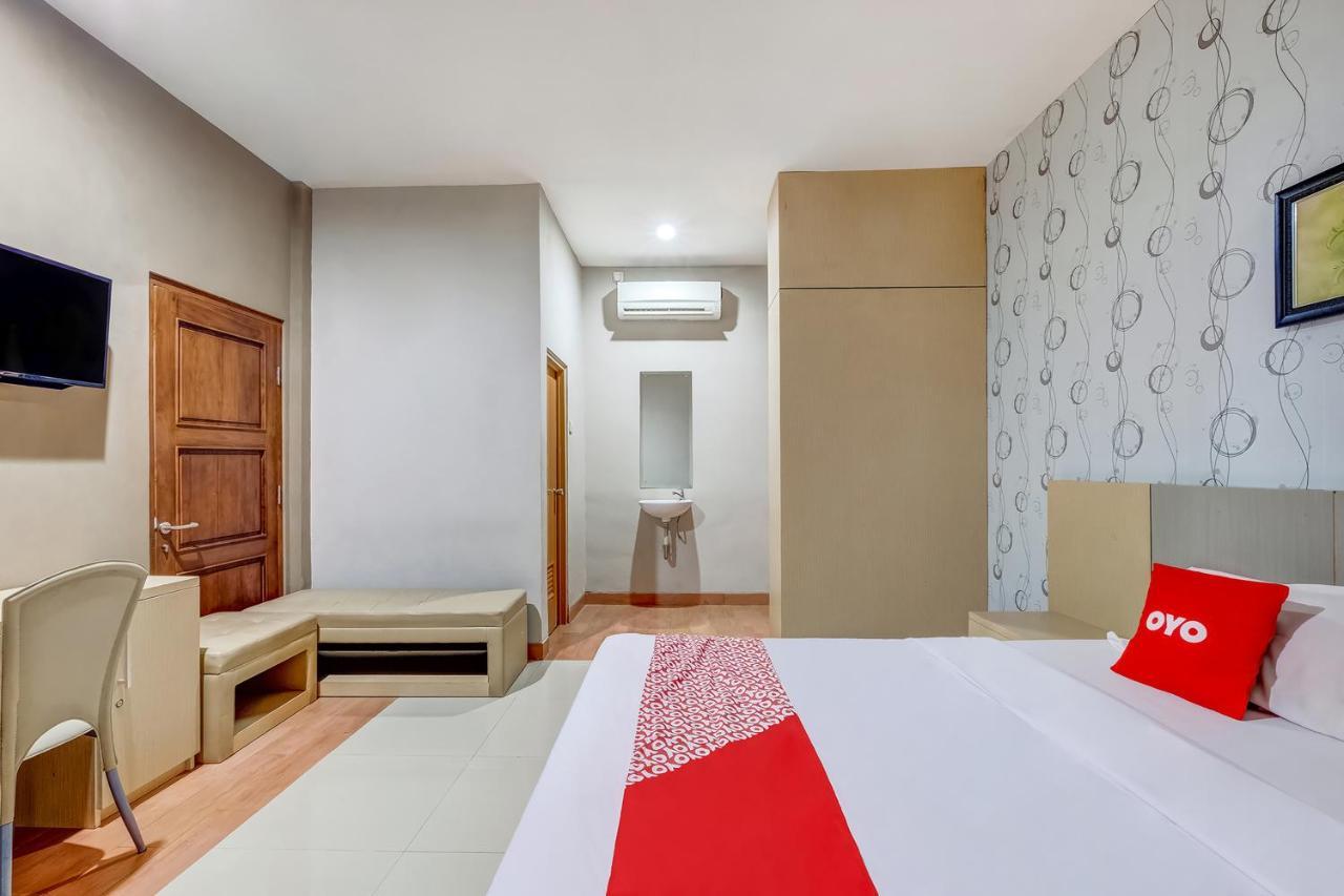 OYO 3726 Tembok Batu Residence Tugu Exterior foto
