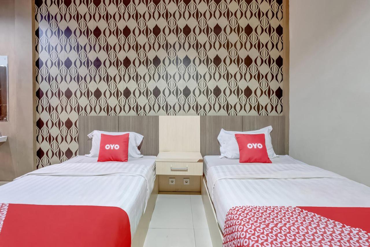 OYO 3726 Tembok Batu Residence Tugu Exterior foto