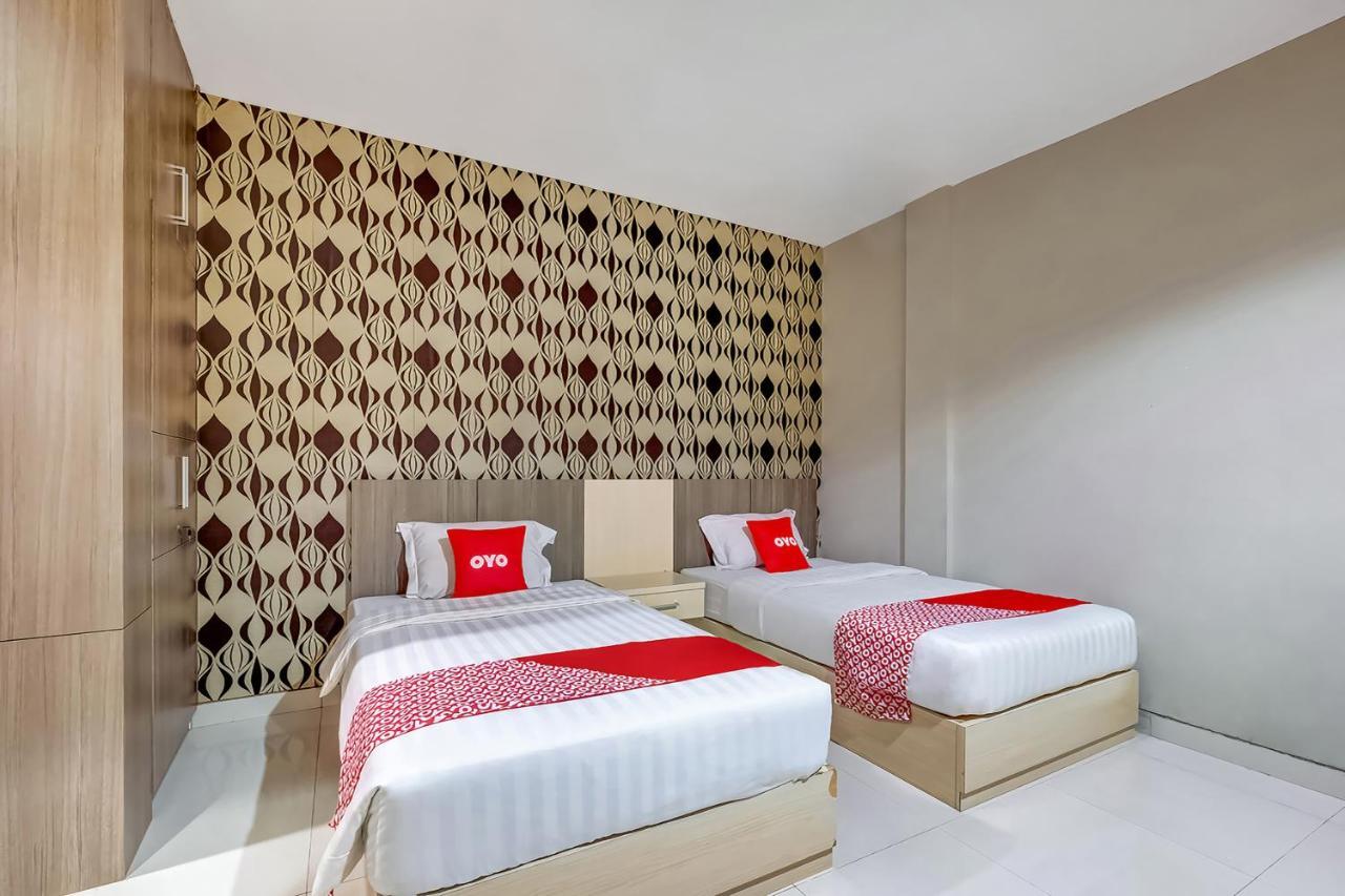 OYO 3726 Tembok Batu Residence Tugu Exterior foto
