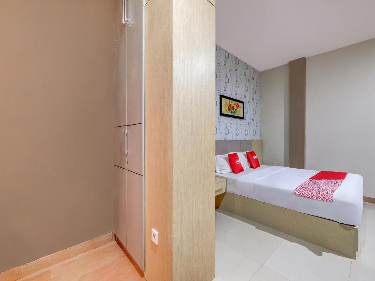 OYO 3726 Tembok Batu Residence Tugu Exterior foto