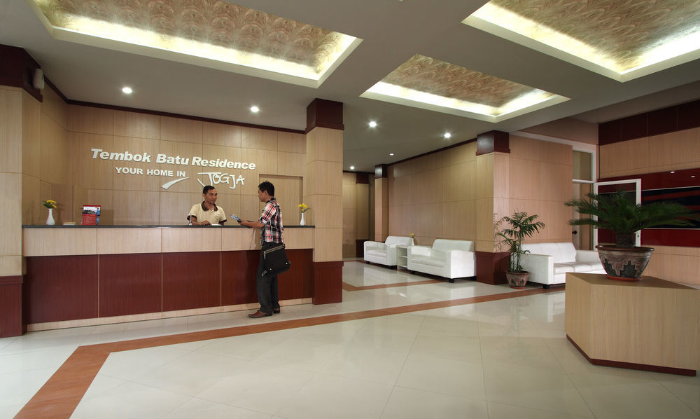OYO 3726 Tembok Batu Residence Tugu Exterior foto